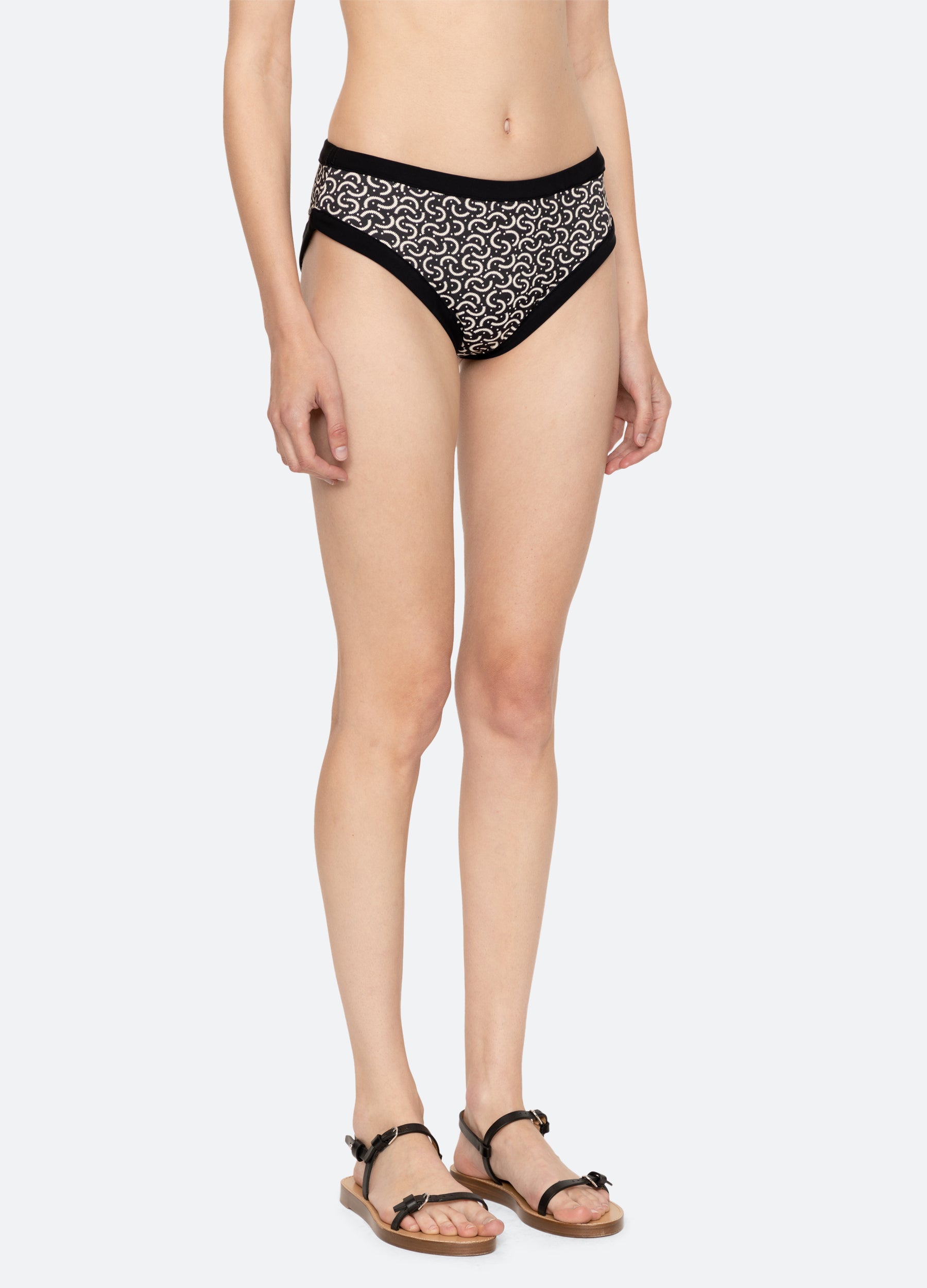 Stylish Panna Bikini Bottom for Swim & Beach