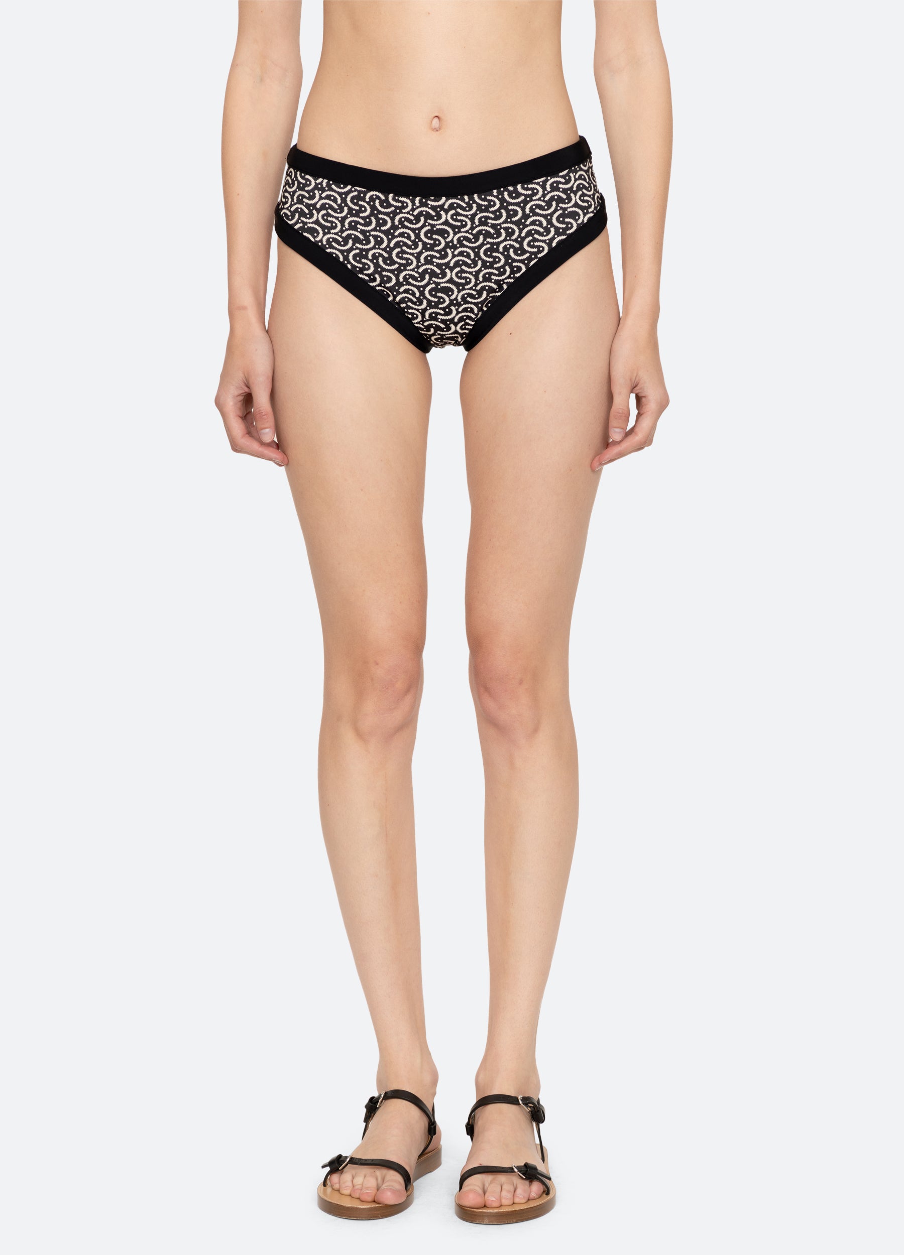 Stylish Panna Bikini Bottom for Swim & Beach